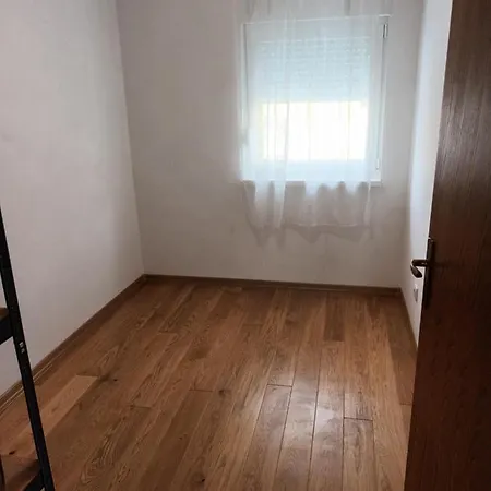 Dea Apartment *